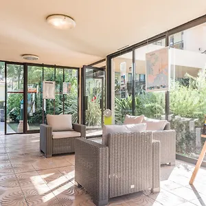 *** Appart hôtel Résidence Pierre&vacances Les Jardins Ombragés France